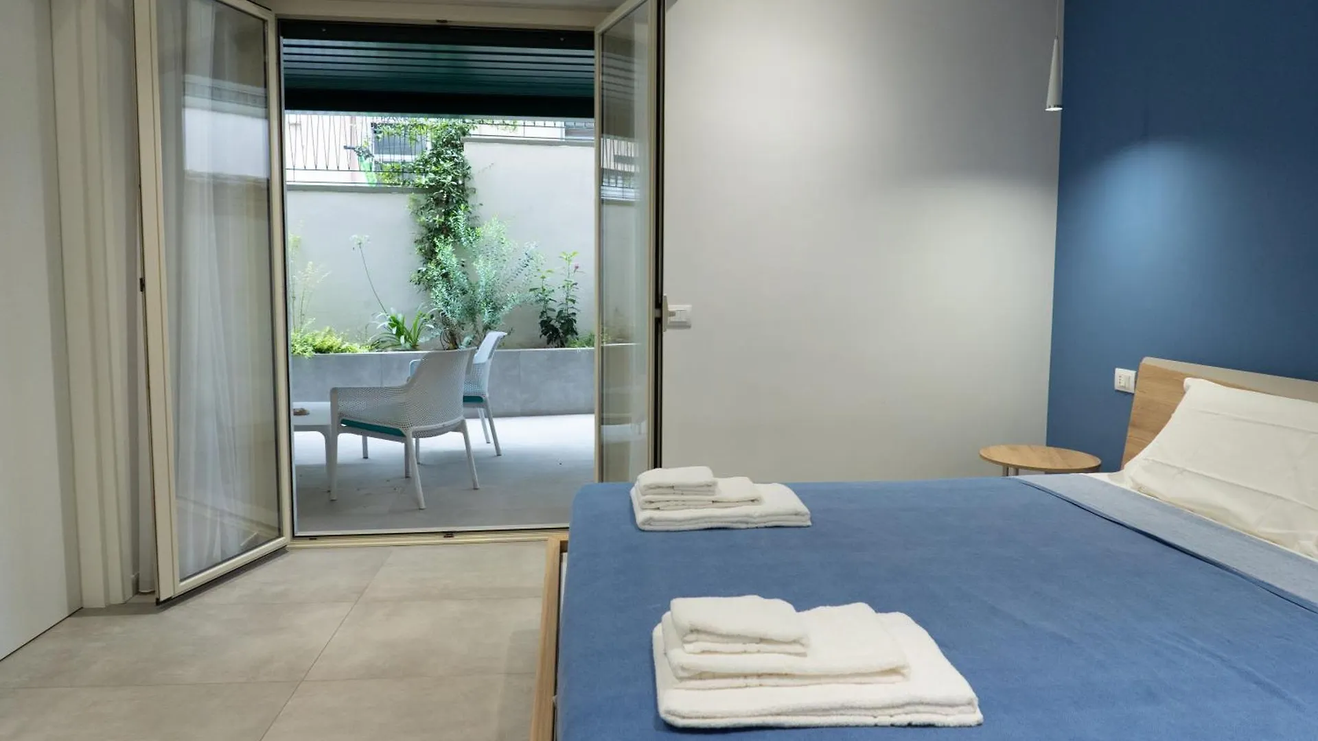 Catania E Dintorni Living Rooms contacts